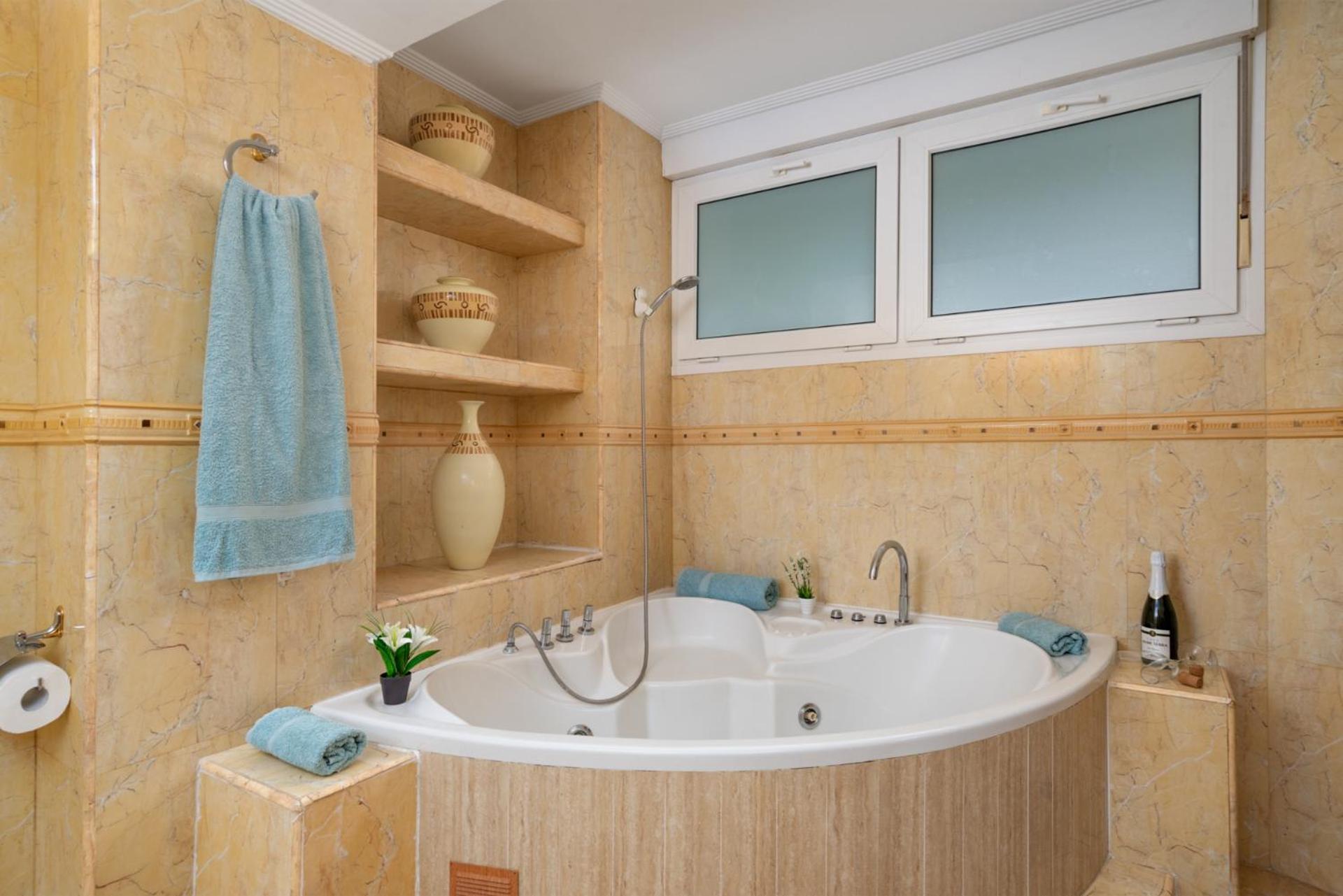 Beachfront, Two Bed- & Bathrooms, Private Parking Fuengirola Exterior foto