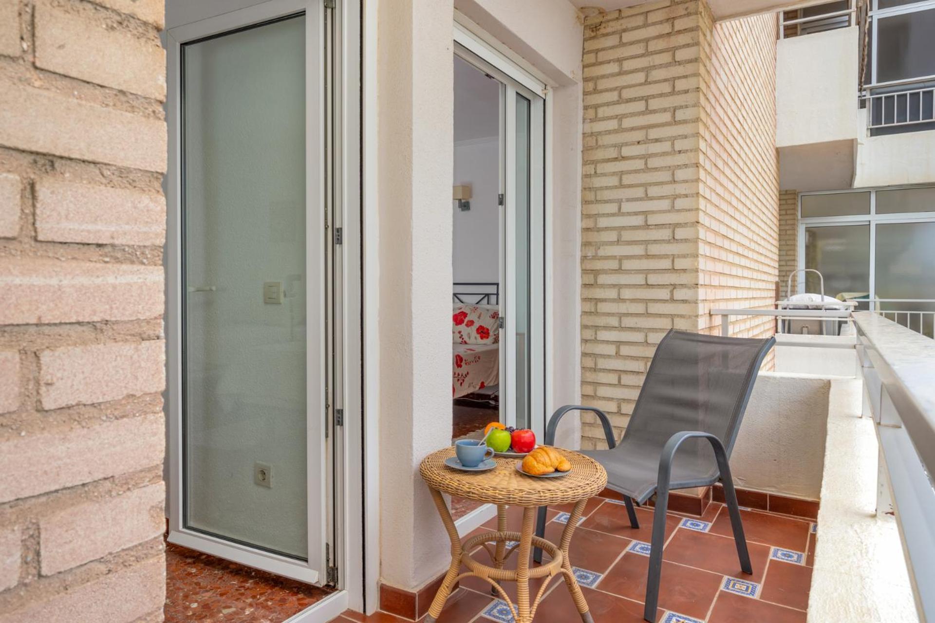 Beachfront, Two Bed- & Bathrooms, Private Parking Fuengirola Exterior foto