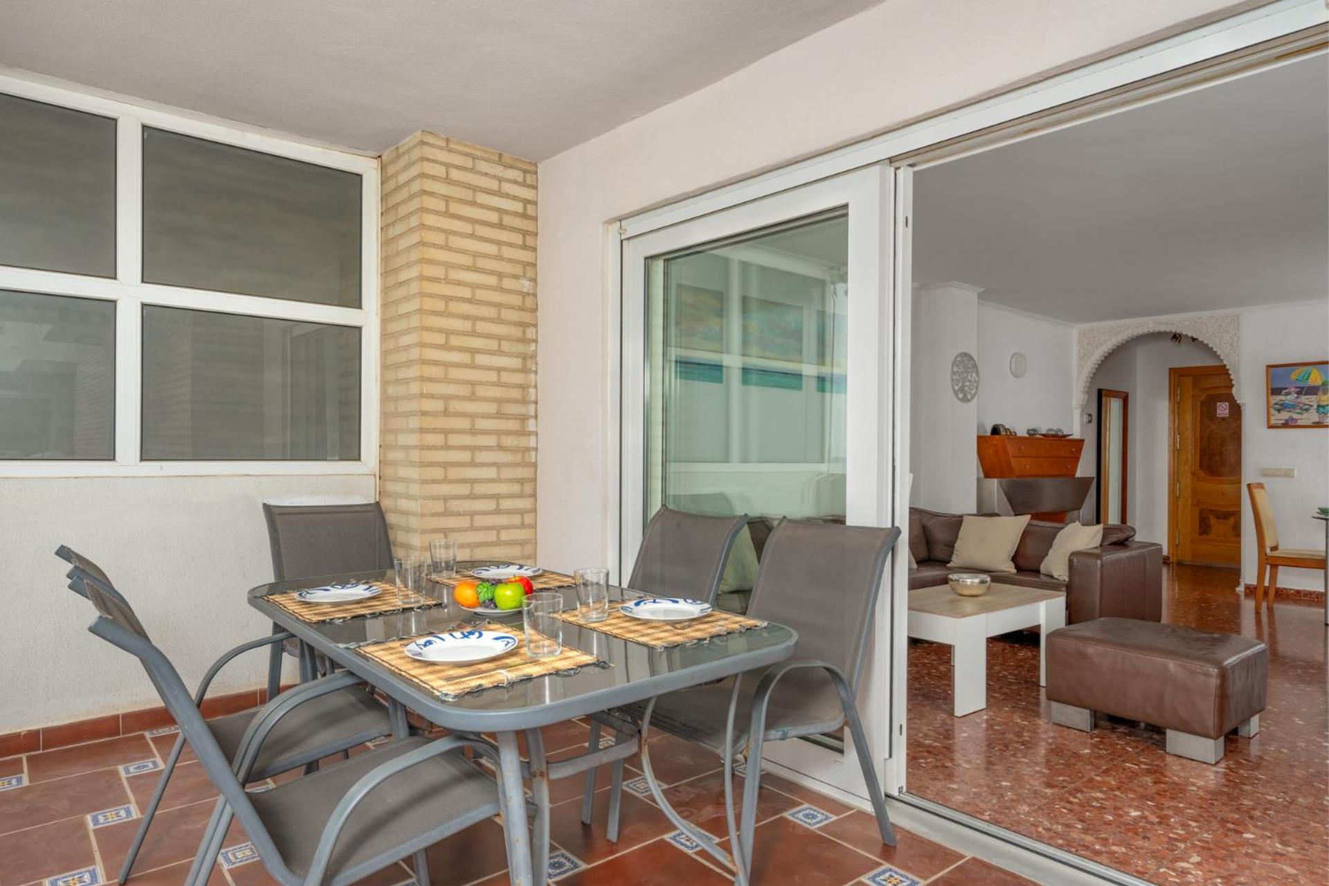 Beachfront, Two Bed- & Bathrooms, Private Parking Fuengirola Exterior foto